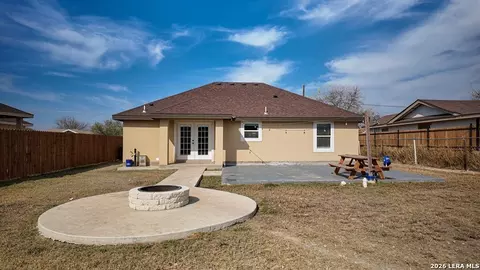 120 Spring View Dr, Eagle Pass, TX 78852 photo 32