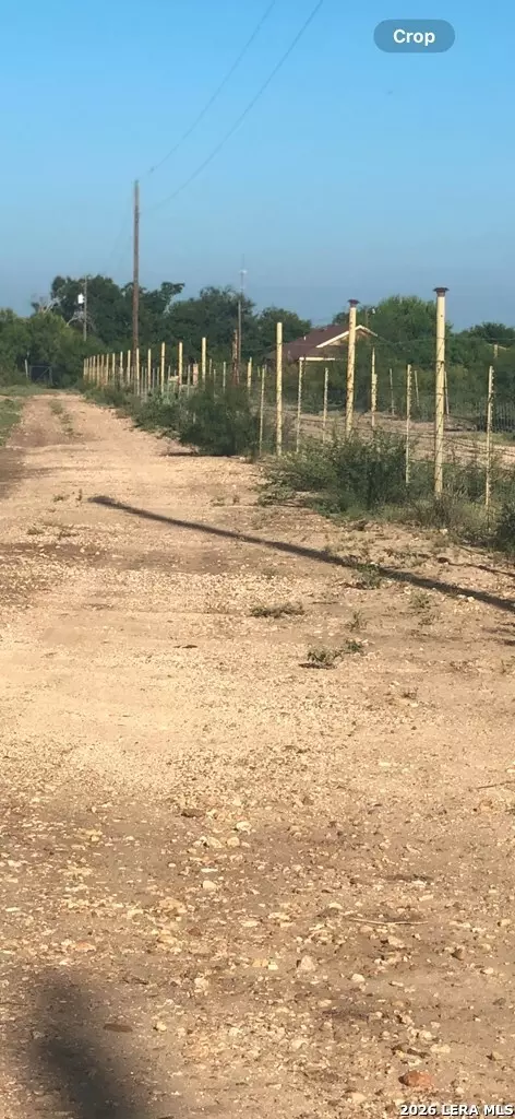 522 Sleeping Spg, Eagle Pass, TX 78852 photo 2