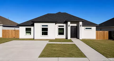 3171 Ethel Dr, Eagle Pass, TX 78852