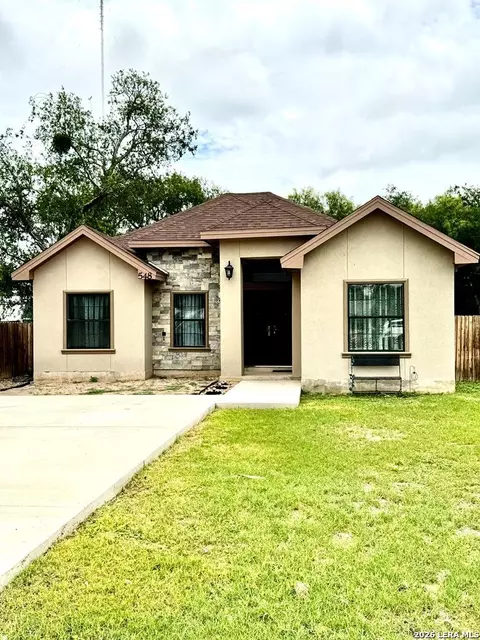548 Third St, Quemado, TX 78877