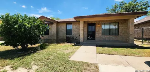1146 Lazar Dr, Eagle Pass, TX 78852