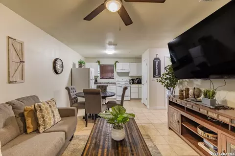 391 Riverside Dr UNIT 4, Eagle Pass, TX 78852 photo 10