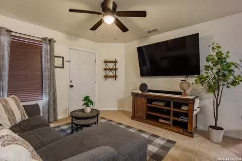391 Riverside Dr UNIT 3, Eagle Pass, TX 78852 photo 12
