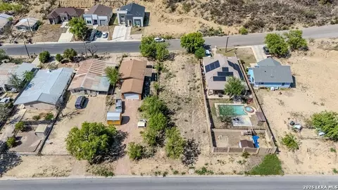 1748 Cox St, Eagle Pass, TX 78852 photo 5