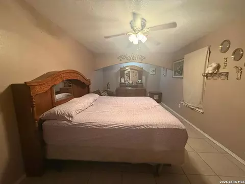 Bedroom - 80 Mari Dr, Eagle Pass, TX 78852 photo 1 of 7