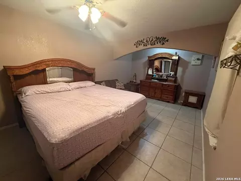 Bedroom - 80 Mari Dr, Eagle Pass, TX 78852 photo 2 of 7