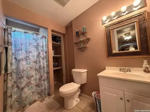 Bath - 80 Mari Dr, Eagle Pass, TX 78852 photo 3 of 4