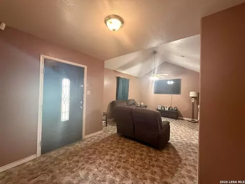 Entry Way - 80 Mari Dr, Eagle Pass, TX 78852 photo 1 of 2