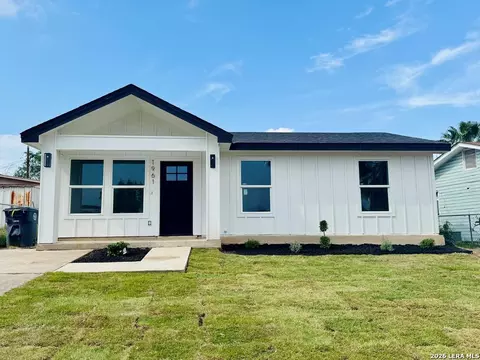 1961 Hoover, Eagle Pass, TX 78852
