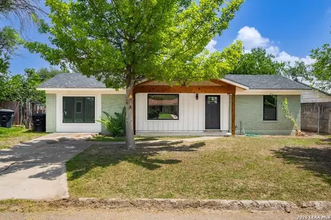 1215 Kennor Dr, Eagle Pass, TX 78852