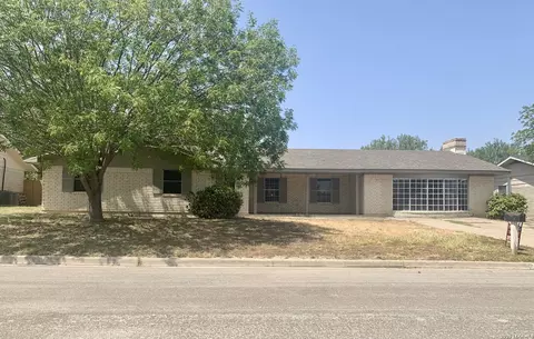 2019 Renee Dr, Eagle Pass, TX 78852