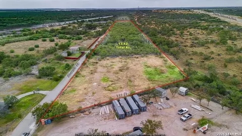 658 Riverside Dr, Eagle Pass, TX 78852 photo 9
