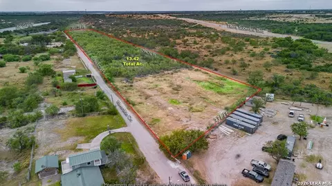 658 Riverside Dr, Eagle Pass, TX 78852 photo 8