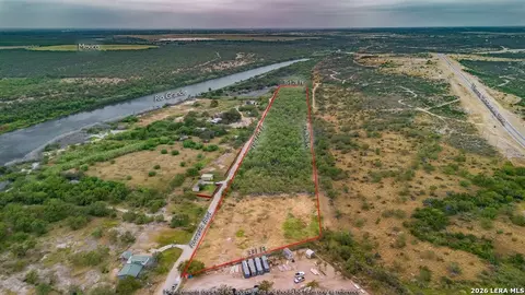 658 Riverside Dr, Eagle Pass, TX 78852 photo 6