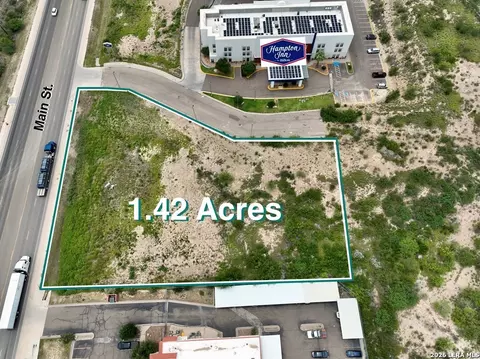 3347 E Main St, Eagle Pass, TX 78852 photo 2
