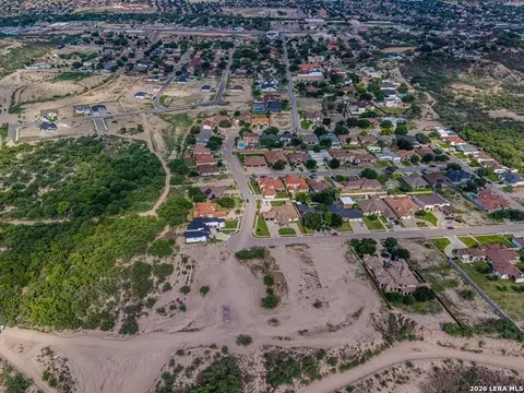 1763 Rio Rd, Eagle Pass, TX 78852 photo 10