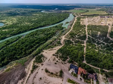 1763 Rio Rd, Eagle Pass, TX 78852 photo 2
