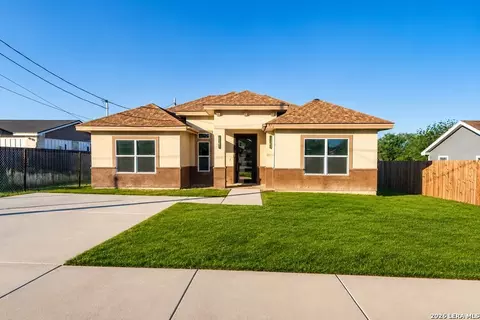 61 School Cir, Eagle Pass, TX 78852