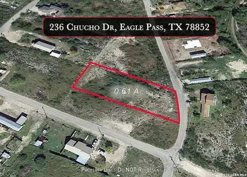 236 Chucho Dr, Eagle Pass, TX 78852 photo 3