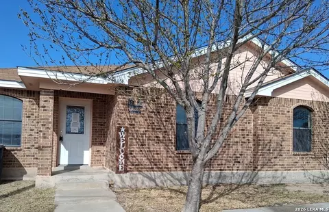 1245 Debona Dr, Eagle Pass, TX 78852