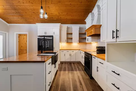 Kitchen - 7328 Fm 1021, Eagle Pass, TX 78852 photo 11 of 11