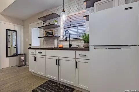 Kitchen - 7328 Fm 1021, Eagle Pass, TX 78852 photo 6 of 11