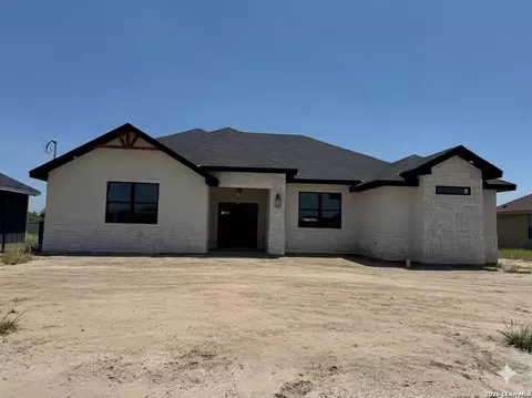 221 Violeta Dr, Eagle Pass, TX 78852