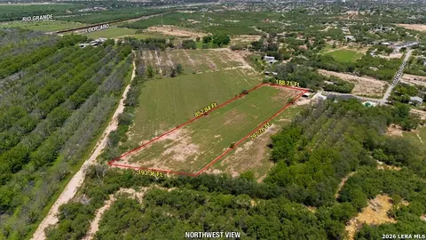 229 Dean Cary Ln, Eagle Pass, TX 78852 photo 6