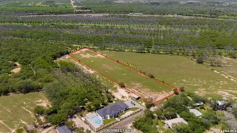 229 Dean Cary Ln, Eagle Pass, TX 78852 photo 8