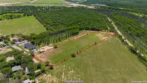 229 Dean Cary Ln, Eagle Pass, TX 78852 photo 2