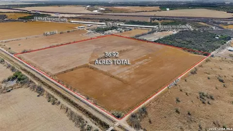 166 Lowe Rd, Quemado, TX 78877