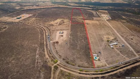 3774 Fm 2030, Eagle Pass, TX 78852