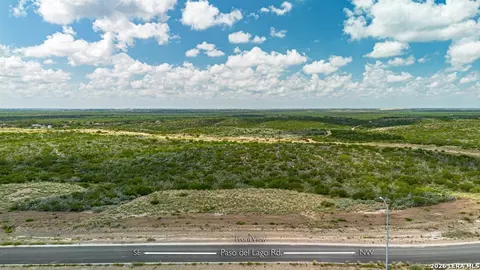 527 Paseo Del Lago, Eagle Pass, TX 78852