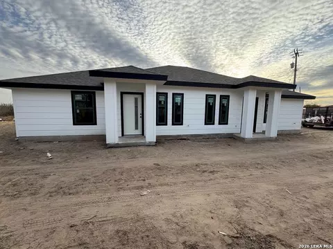 1990 Las Quintas Blvd, Eagle Pass, TX 78852