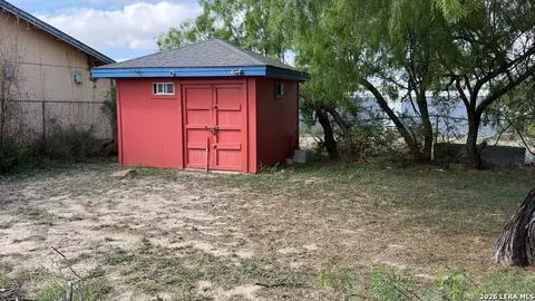 Exterior - 1558 Eidson Rd, Eagle Pass, TX 78852 photo 10 of 10