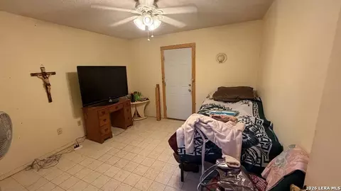 Bedroom - 1558 Eidson Rd, Eagle Pass, TX 78852 photo 2 of 2