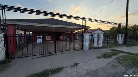 Exterior - 1558 Eidson Rd, Eagle Pass, TX 78852 photo 4 of 10