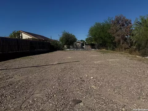 849 Callejon Nevisca, Eagle Pass, TX 78852