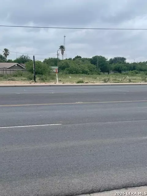 Undisclosed, Eagle Pass, TX 78852 photo 3