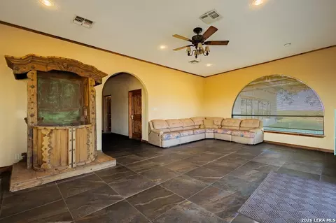 Living - 2476 N Anejo, Eagle Pass, TX 78852 photo 2 of 4