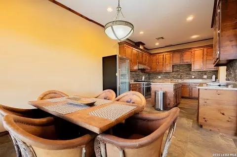 Dining - 2476 N Anejo, Eagle Pass, TX 78852 photo 1 of 4