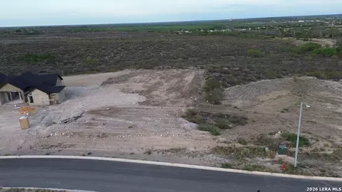 482 Paseo Del Lago, Eagle Pass, TX 78852 photo 3