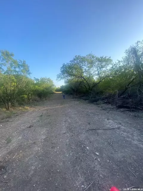 496 D Chavarria, Eagle Pass, TX 78852 photo 6