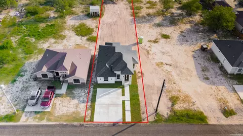 View/Area - 42 Dub Dr, Eagle Pass, TX 78852 photo 1 of 3