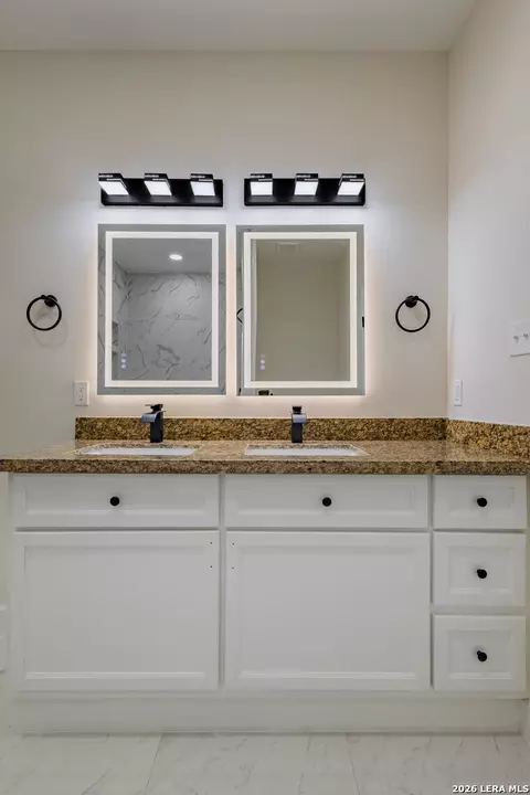 Bath - 42 Dub Dr, Eagle Pass, TX 78852 photo 3 of 8