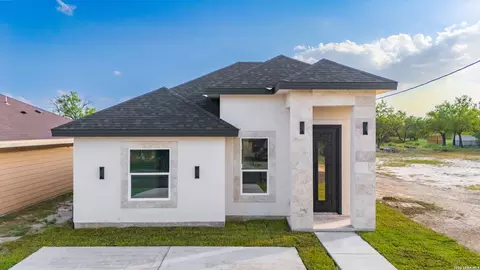 Exterior - 42 Dub Dr, Eagle Pass, TX 78852 photo 2 of 3