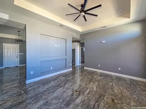 Living - 2870 Garden Vw, Eagle Pass, TX 78852 photo 2 of 3