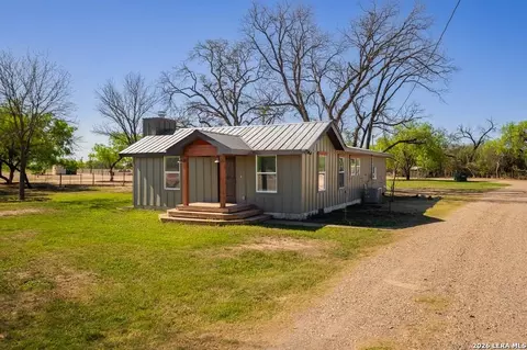17301 N Us Hwy 277, Quemado, TX 78877