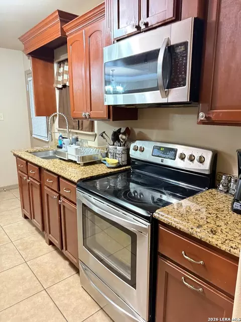 Kitchen - 1796 Amanda Ln, Eagle Pass, TX 78852 photo 1 of 4