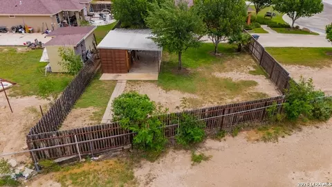 View/Area - 1796 Amanda Ln, Eagle Pass, TX 78852 photo 2 of 8